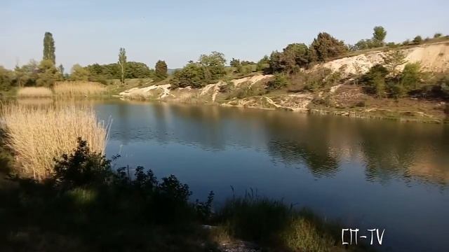 Каменный гриб на берегу озера смотреть онлайн