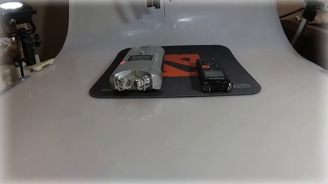 Olympus LS-P2 и Zoom H4 Handy Recorder - сравнение записи смотреть онлайн