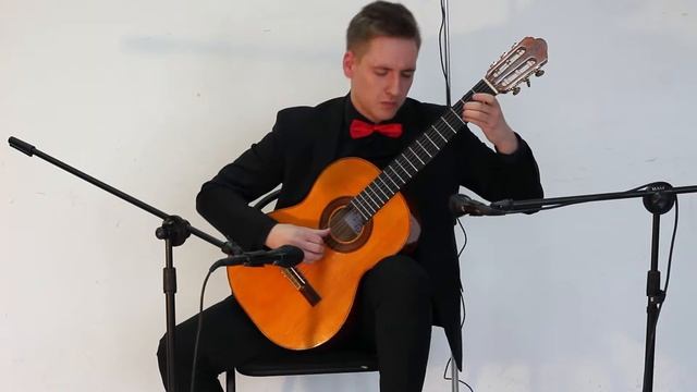 Roland Dyens "Tango en skai" Performed by Yastremsky Evgeny смотреть онлайн