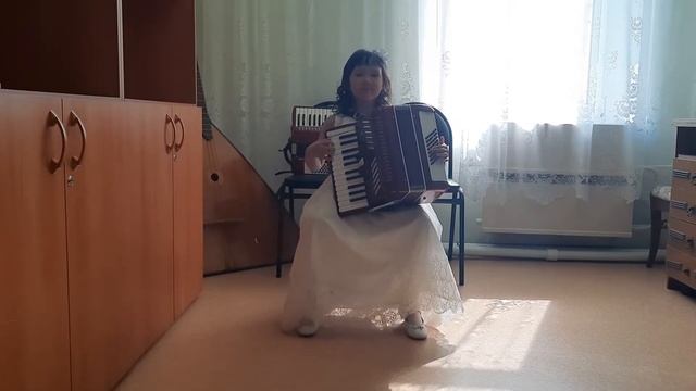 Тулькобаева Ева. Детская песня "Кошка и курица" смотреть онлайн