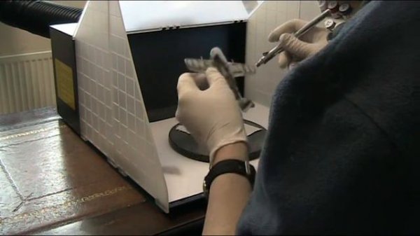 Building the Airfix Focke-Wulf FW190A-8 1/72 A868210 - Part 4 - Priming, Pre-Shading and Paint