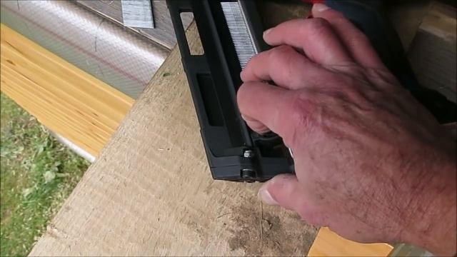 Нейлер GSK 18 V-LI - три обоймы гвоздей в магазине смотреть онлайн