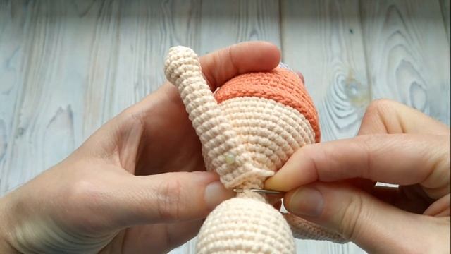 Поросенок крючком. Часть 2. Пальчиковая игрушка // мастер-класс Toyfabric