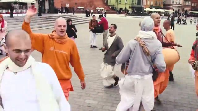 Харинама. Харинам мандир. Враджа Валлабха прабху. Варшава. 2017 06 02 смотреть онлайн