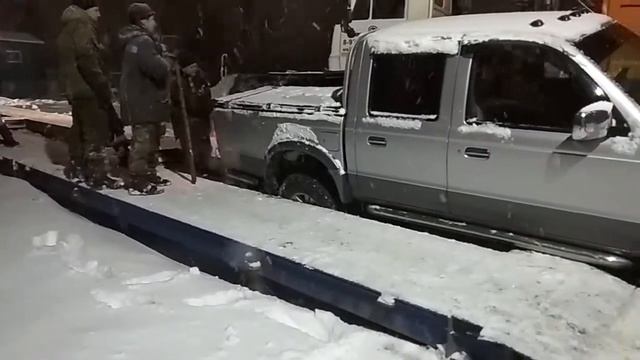 ЖЕСТКОЕ ПАДЕНИЕ ПИКАПА ФОРД смотреть онлайн