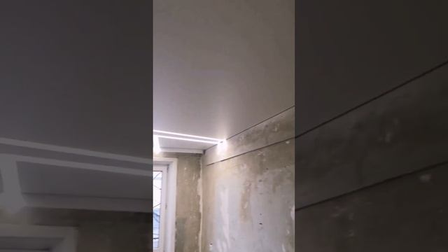 Матовый натяжной потолок в гостиной. смотреть онлайн