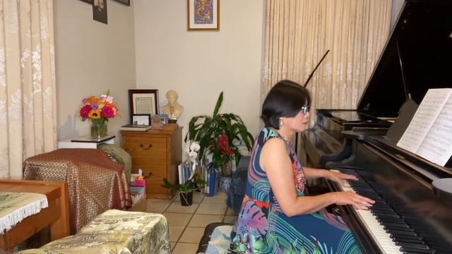 Milonga del Angel by Piazzolla, pianist Yin Yin Huang смотреть онлайн