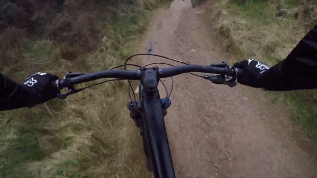 CaveHill MTB Mountain Bike Downhill - Swazye Crash смотреть онлайн