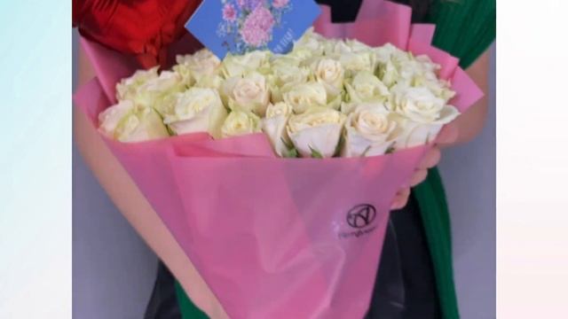Набор размер XL с букетом из 51 белой розы Кения 35 см смотреть онлайн