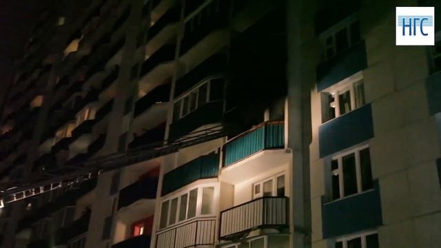 Пожар в 13-этажном доме на Горском смотреть онлайн