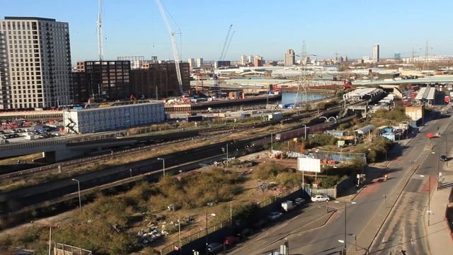 Walking tour of Royal Gateway, Canning Town, London E16 смотреть онлайн
