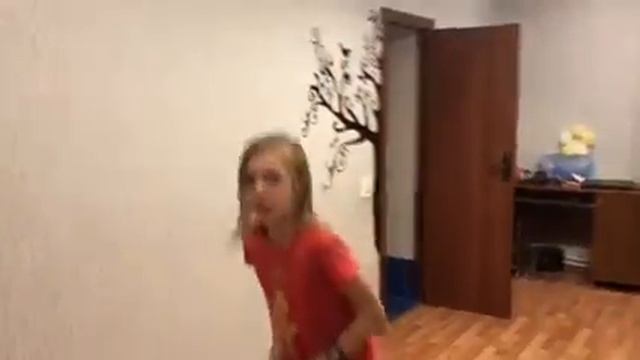 Как прыгать на кузнечике смотреть онлайн
