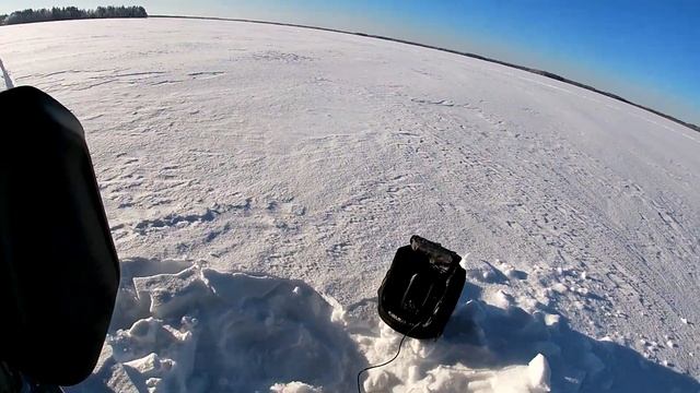 Oulujärvi. Рыбалка в глухозимье. День 1. Застрял в глубоком снегу. Снегоход провалился в воду в -30 смотреть онлайн