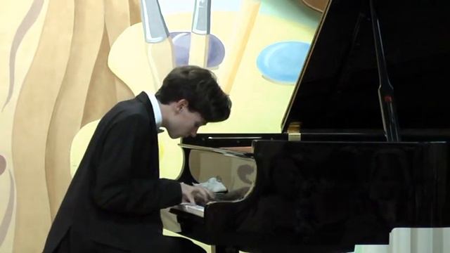 23.10.2015 г. - Дмитрий Баталов: Ф. Шопен. Этюд h moll, ор. 25 № 10 смотреть онлайн