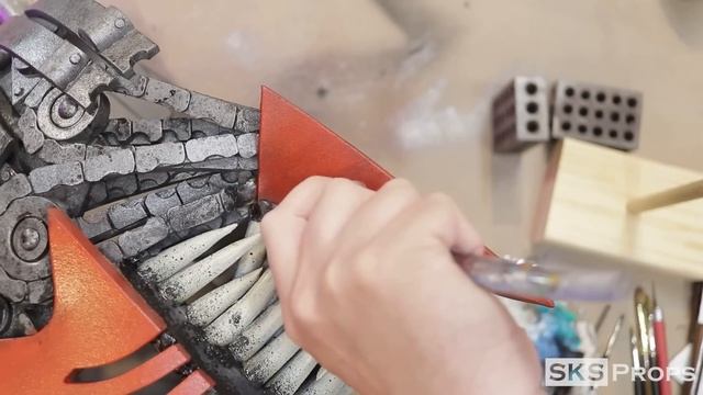 How to Make a Chainsaw Man Cosplay Part 2 - Painting and Weathering Prop Tutorial смотреть онлайн
