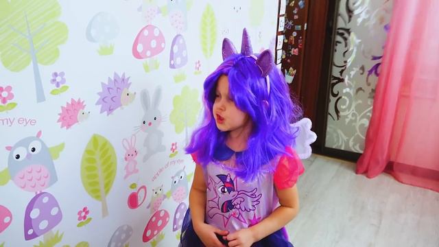LOL Мега много сюрпризов ЛОЛ Sharm Fiz Питомцы ЛОЛ Портфель и сумка LOL Сестрички и Конфетти