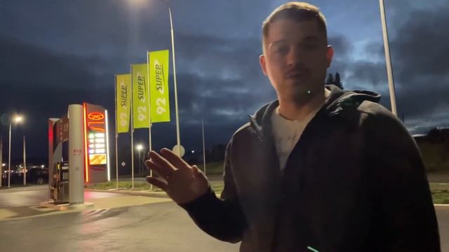 Лучшая АЗС в России! Часть 1. ЛУКОЙЛ отдыхает… смотреть онлайн