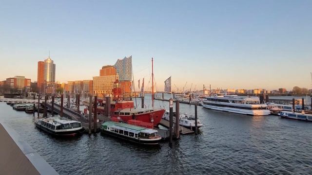 ?? Hamburg, Germany - Evening Walking Tour 4K UHD - May 2023 смотреть онлайн