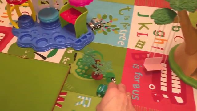 Мультик про машинки игра в прятки и кушаем пирожное Playdoh смотреть онлайн