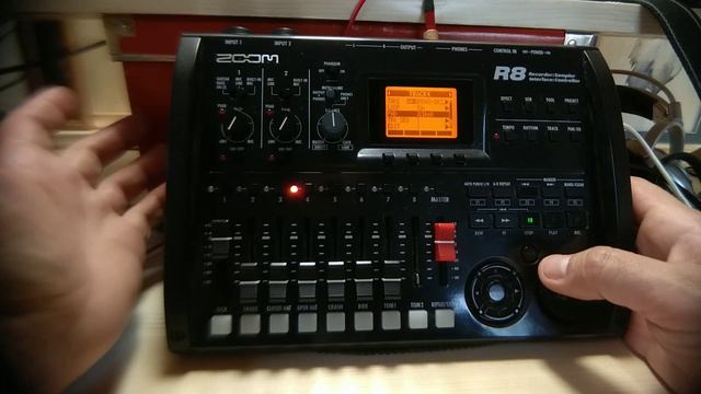 How to use sampler in Zoom R8 / Функции сэмплера смотреть онлайн