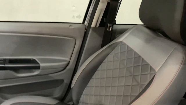 Volkswagen Fox 1.6 Highline 2015 смотреть онлайн