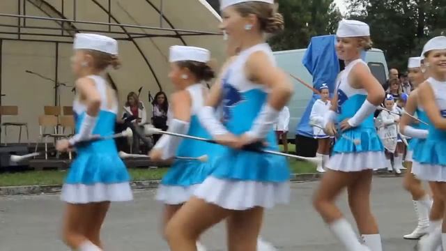 МАЖОРЕТКИ 14 смотреть онлайн