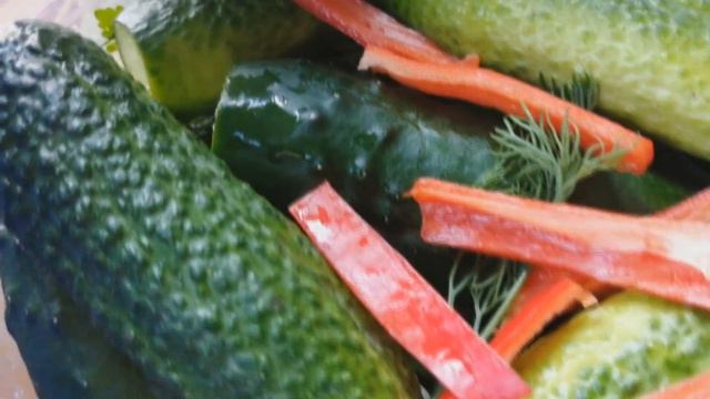 МАЛОСОЛЬНЫЕ ОГУРЧИКИ И ПОМИДОРКИ смотреть онлайн