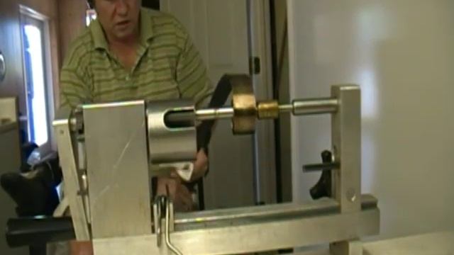 Remove and Install Barrel Mainsprings смотреть онлайн