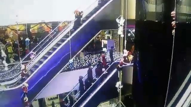 УПАЛА С РЕБЕНКОМ !!!!!! смотреть онлайн