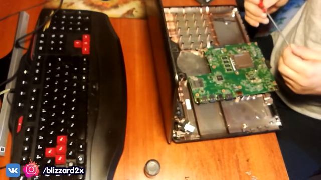 ?? Чистка ноутбука ASUS R540 Y ? Как разобрать ноутбук самостоятельно? Disassemble & Cleaning смотреть онлайн