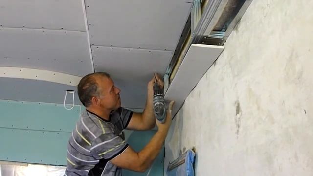 Фигура многоуровневого потолка в зале. смотреть онлайн