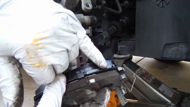 2017 HONDA CR-V - HOW TO REPLACE FRONT BRAKE PADS - DIY смотреть онлайн