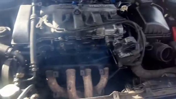 Мазда 626 1.8 16клап дымит четвёртый целиндр подскажите в чём причина?