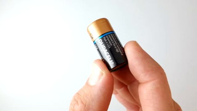 How to fit battery in Olympus Mju I смотреть онлайн