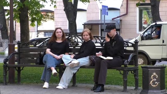 Развод клиентов банка с телефона прохожих. ПРАНК Воркутинский смотреть онлайн