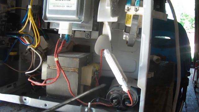 Ремонт микроволновой печи,светит но не греет..