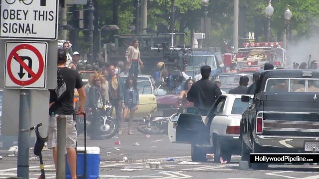 Gal Gadot Shoots Stunt Scene for 'Wonder Woman 1984' смотреть онлайн