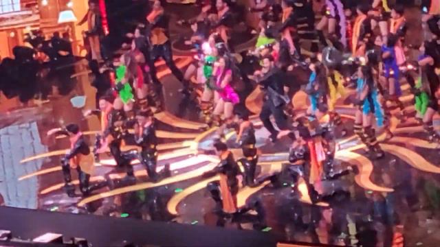 Varun Dhawan And Nora Fatehi Dance At IIFA 2023 #iifa2023 #varundhawan #norafatehi