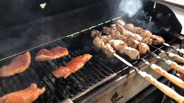 СОЧНЫЙ ШАШЛЫК ИЗ КУРИЦЫ И СВИНИНЫ НА МАНГАЛЕ смотреть онлайн