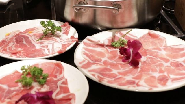 Little Sheep Hotpot смотреть онлайн