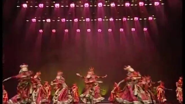 Mongolian Dance - Dress Up Dance 盛装舞 смотреть онлайн