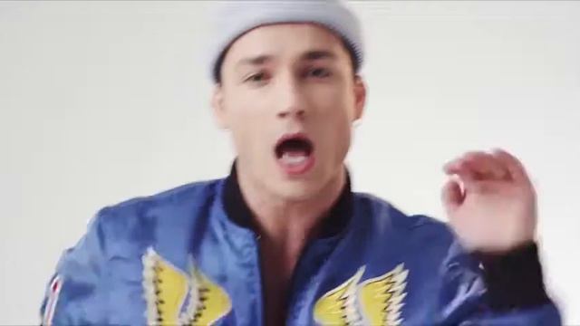 Одна музыка у нас под кожей смотреть онлайн