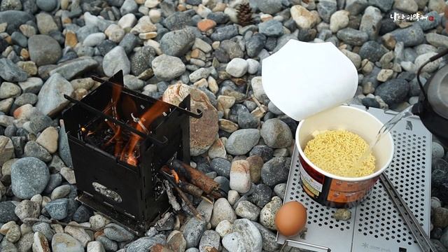 Sea kayaking/Solo kayak camping/ Firebox Woodstove/無人ドカヤックキャンプ/ 솔로카약캠핑/바다캠핑/무인도카약캠핑 смотреть онлайн