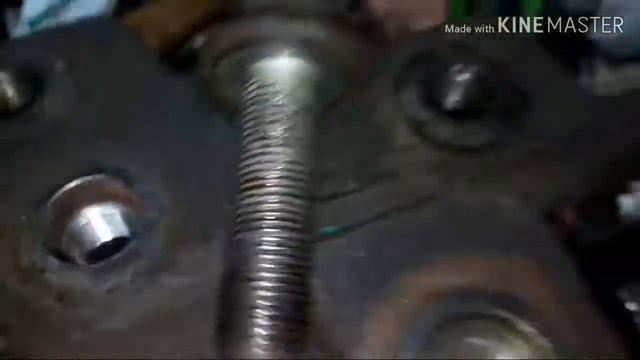Восстановление резьбы в скобе суппорта грузовика смотреть онлайн