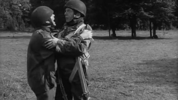 1958 МИСТЕР ПИТКИН : В ТЫЛУ ВРАГА( The Square Peg)