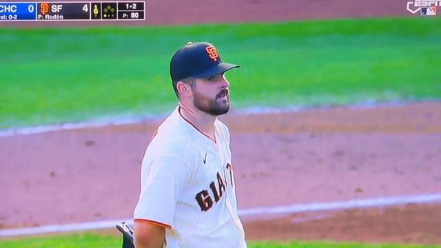 STAR WARS DARTH VADER & YODA PROTESTERS RUN ONTO FIELD AT ORACLE PARK | GIANTS VS CUBS | MLB MLB.TV смотреть онлайн