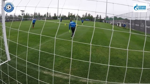 Тренировка ФК Оренбург на заключительном сборе. День 2 смотреть онлайн