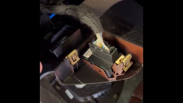 2015 Chevy Suburban Service Trailer Brake System Light. смотреть онлайн