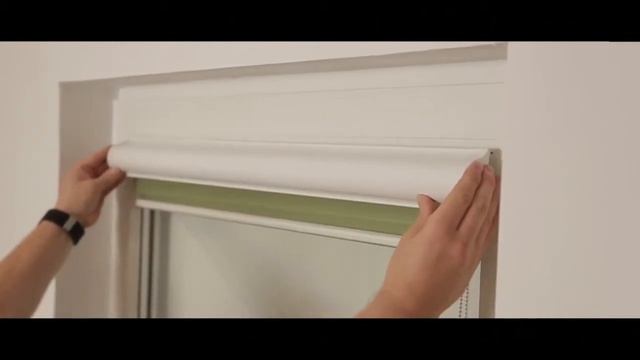 Установка рулонных штор ДЕНЬ И НОЧЬ В КАССЕТЕ С НАПРАВЛЯЮЩИМИ. Как установить рулонные шторы MROLLS смотреть онлайн