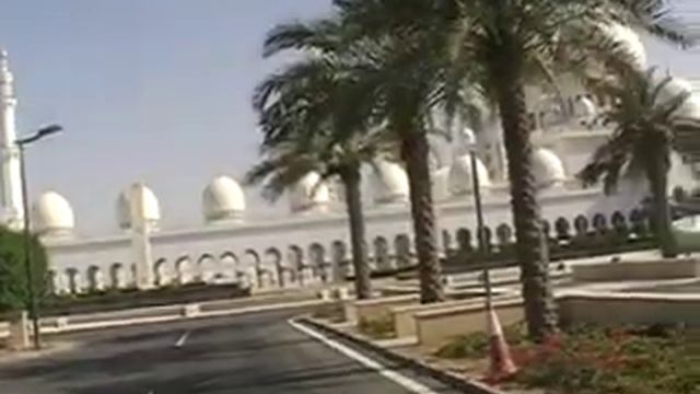 Abu Dhabi Sheikh Zayed Moschee vorne Sultan Al Nahyan Mosque смотреть онлайн